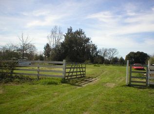 635 Hunter Ln, Santa Rosa, CA 95404