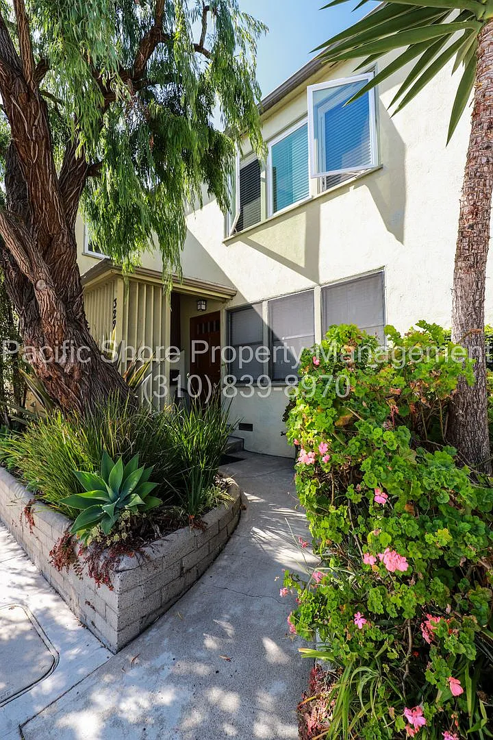 Nebraska Apartments — Photo 1