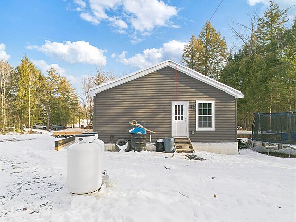 4th image of 61 Kincaid Lane
