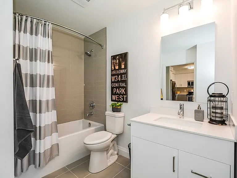 460 A Belmont Ave W #At 460b — Photo 31