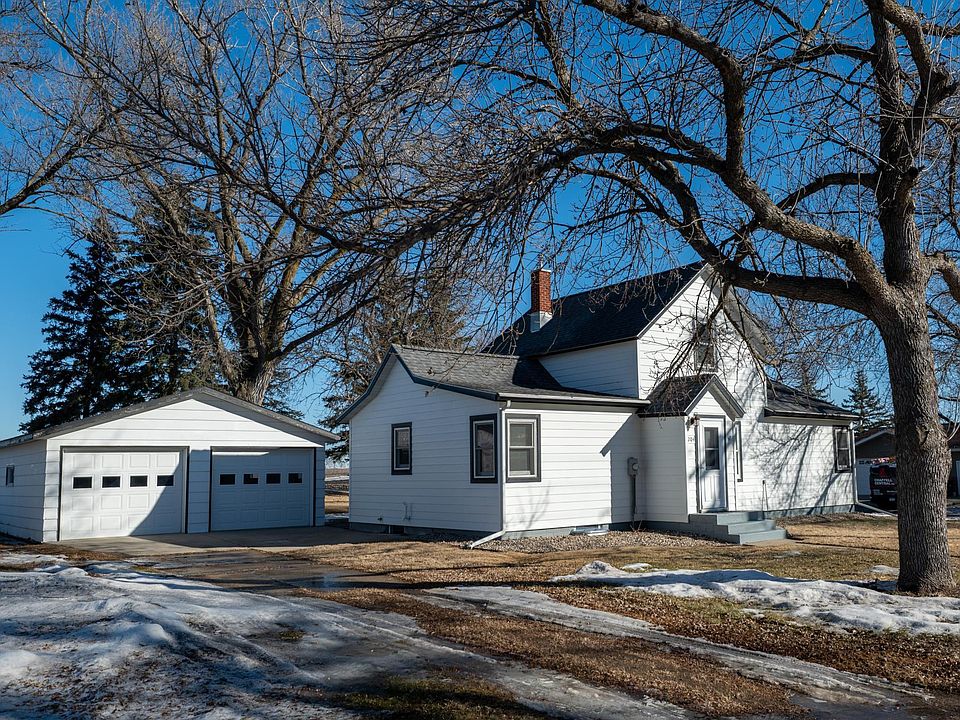 1st image of 204 McLaughlin Ave W