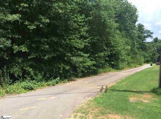 Maple Dr, Greer, SC 29651