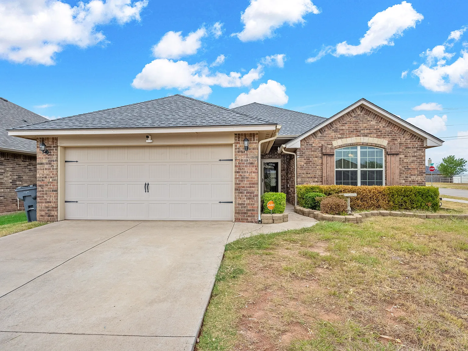 4 bed, 1600 sqft, $1,950 — Photo 1