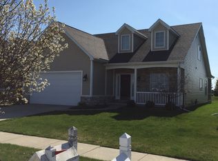 3232 Rivers Edge Dr, Perrysburg, OH 43551