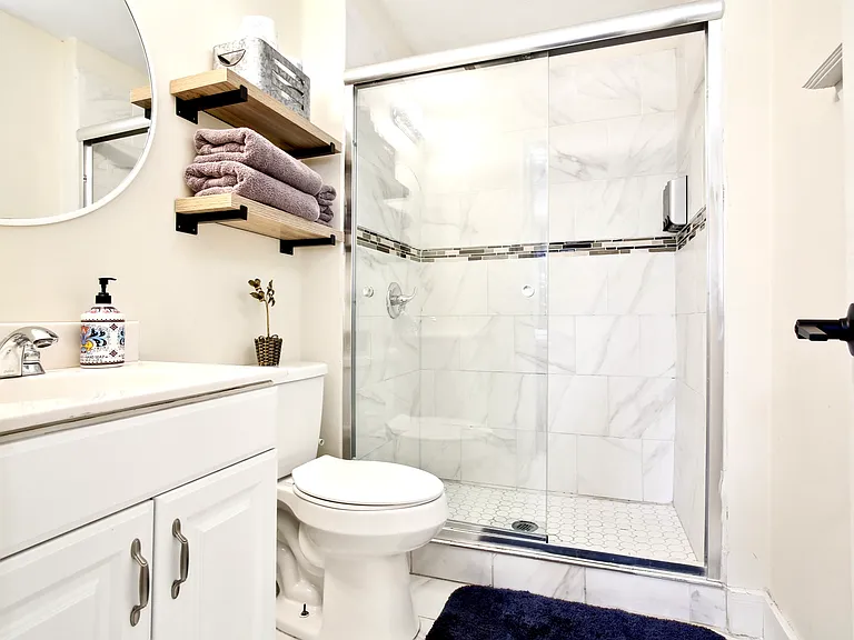 2239 Foucher St — Photo 29