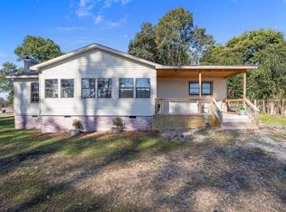 203 Briar Loop Rd, Deatsville, AL 36022
