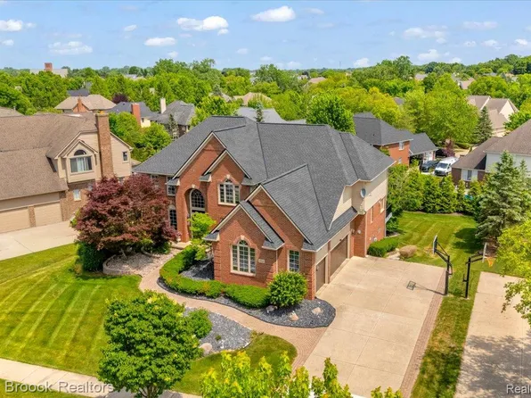 47159 Northumberland St, Novi, MI 48374