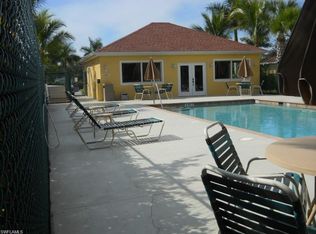 6140 Mandalay Cir, Naples, FL 34112