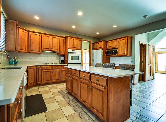 5th image of 345 Mayo Ln
