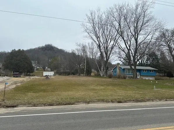 1470 County Road 6, La Crescent, MN 55947