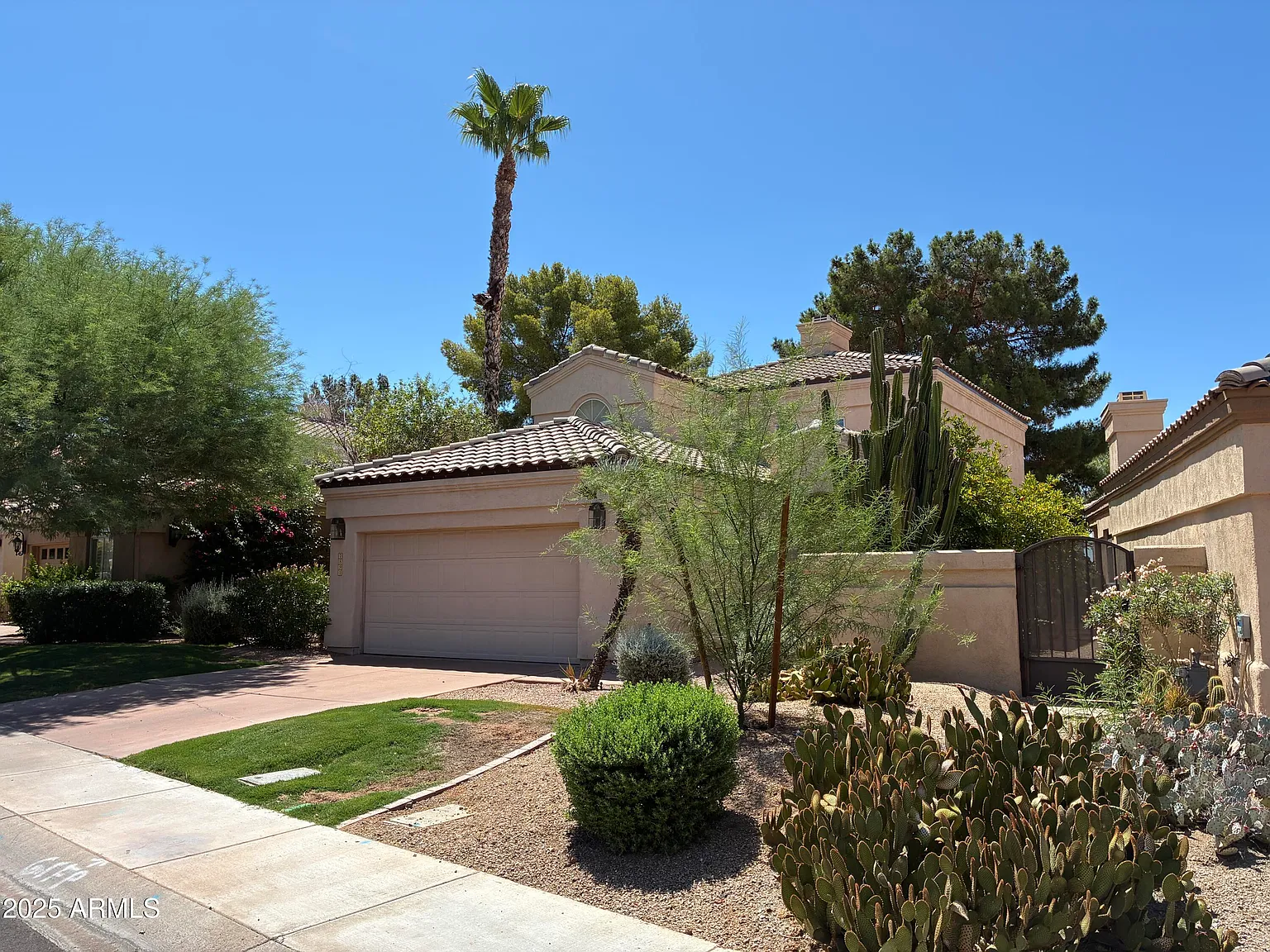 2 bed, 2.5 bath, 1816 sqft, $2,995 — Photo 2