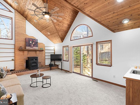 2nd image of 7540 Royce Ct