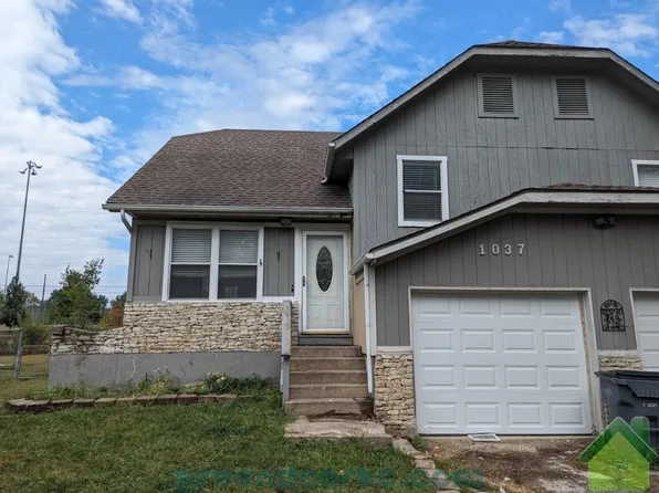 1037 N Jan Mar Dr #1037, Olathe, KS 66061
