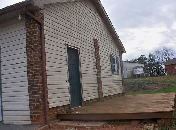 2nd image of 4940 Hill Top Dr
