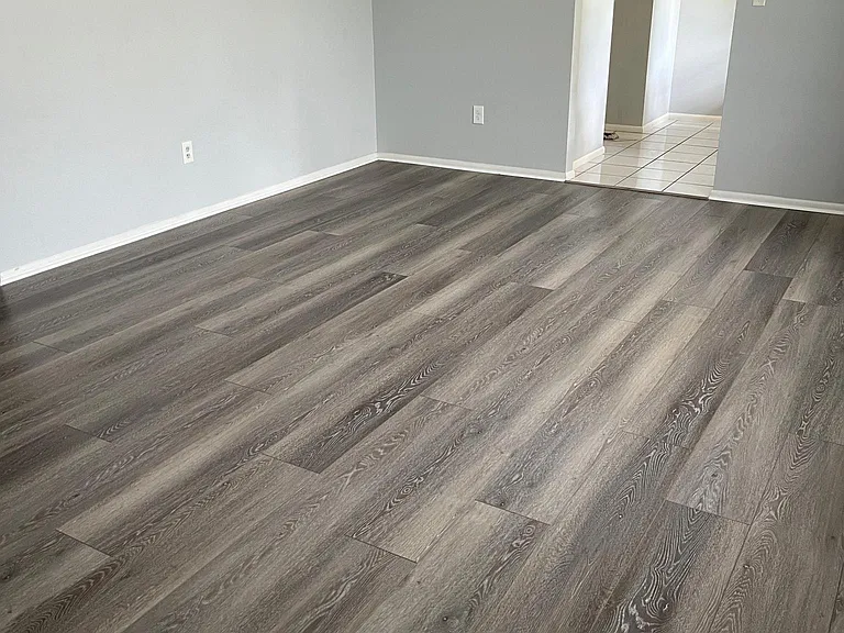 615 W Pipkin Rd — Photo 5