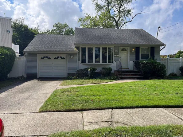 550 Grant Avenue, West Hempstead, NY 11552