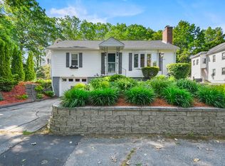 38 Nelson St, Webster, MA 01570