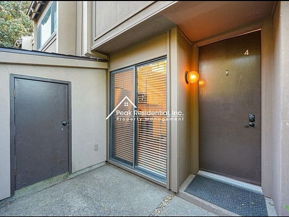 3rd image of 898 Woodside Ln E Unit 4