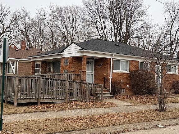 2nd image of 21700 Pembroke Ave