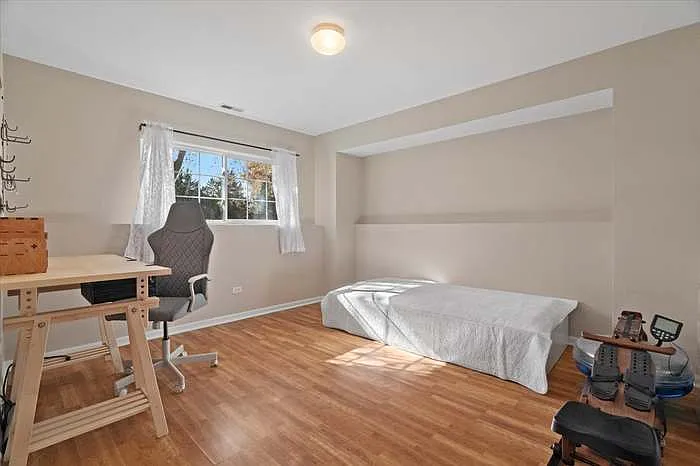 18630 W Sterling Ct — Photo 15