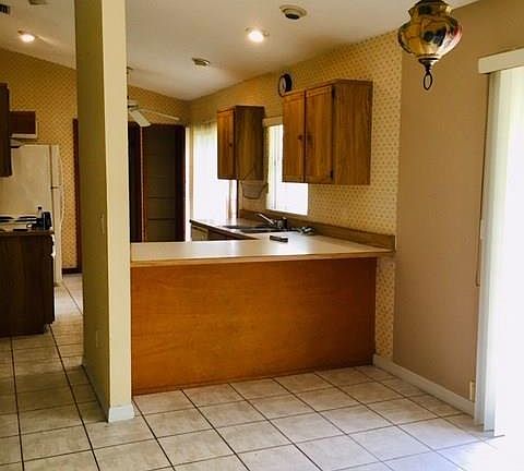 5th image of 43 Boxwood Ln