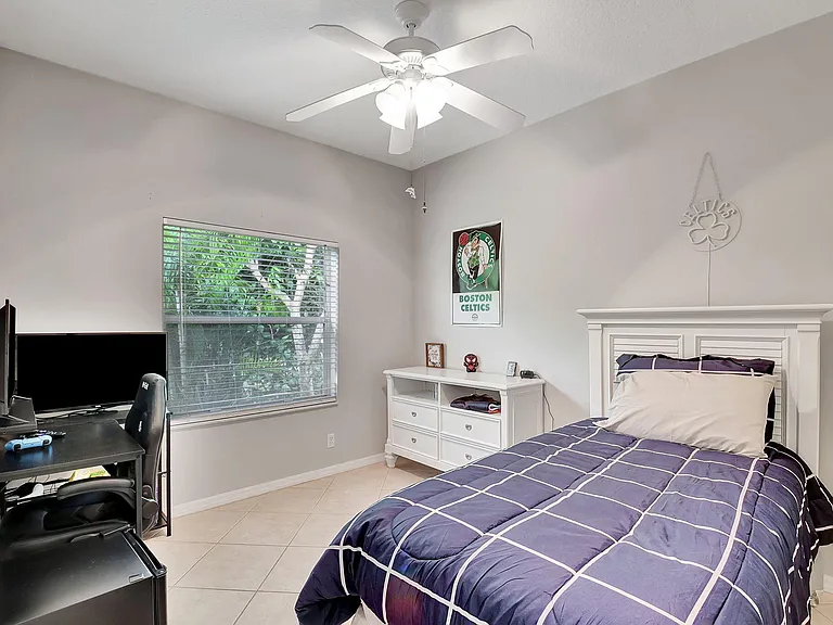 11723 Waterbend Ct — Photo 18