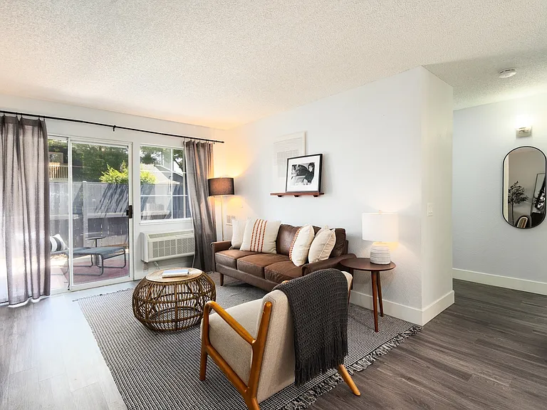Living Room | Apartments in Livermore, CA | The Arbors Apartments