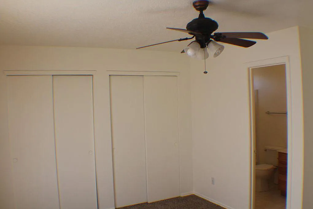 3 bed, 1442 sqft, $2,000 — Photo 2