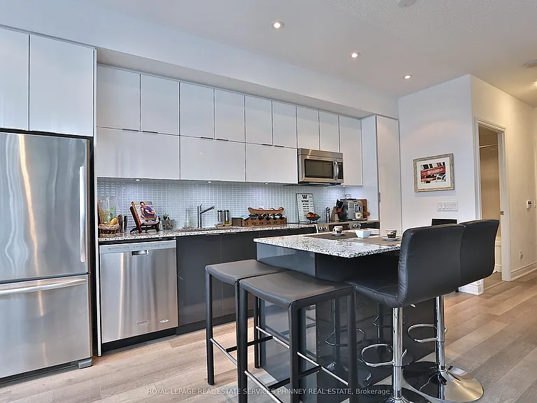 80 Marine Parade Dr #435 — Photo 6