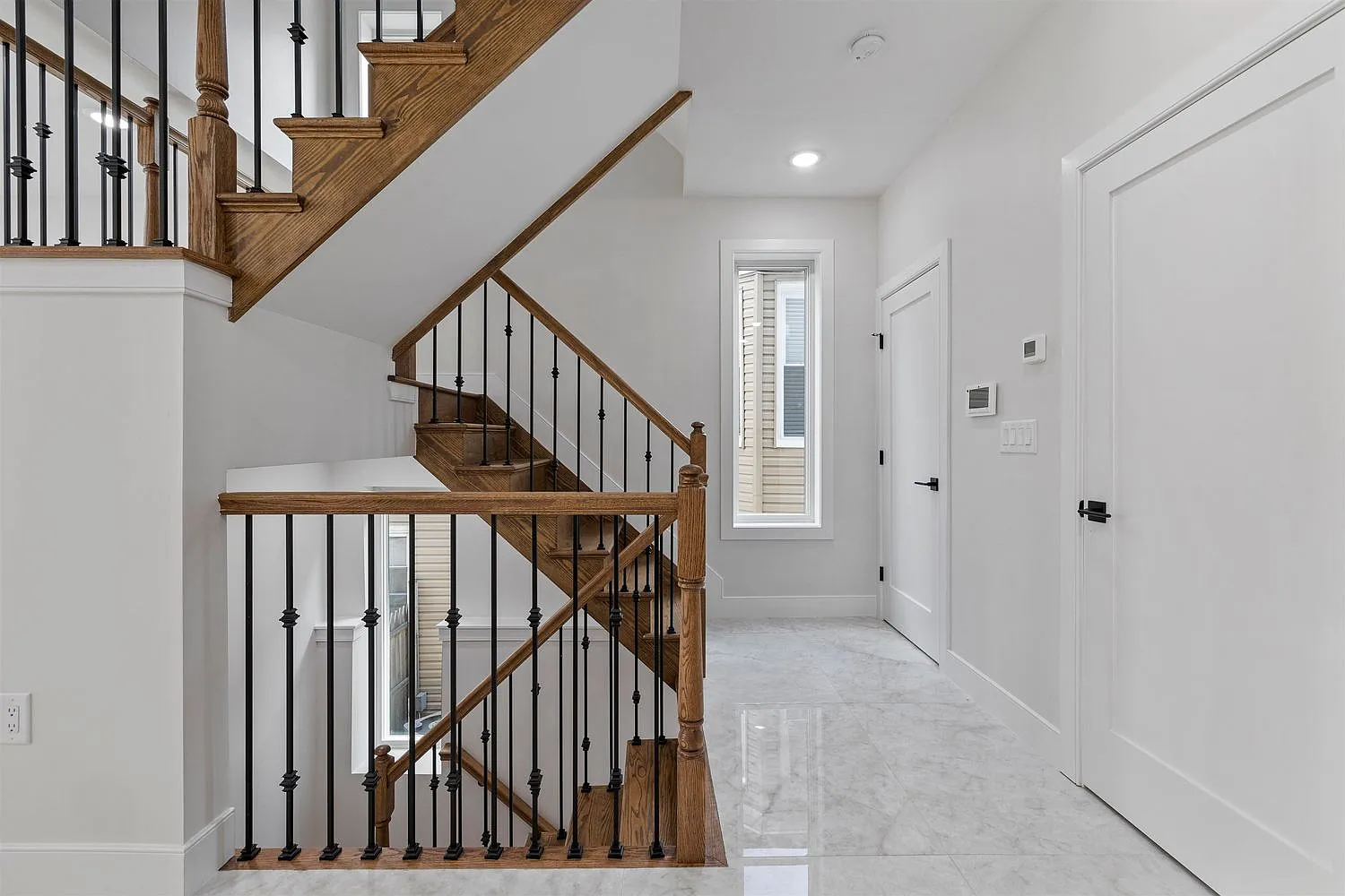 5 bed, 3.5 bath, 1909 sqft, $4,000 — Photo 4