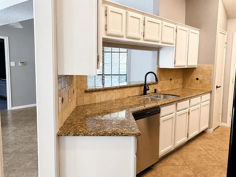 kitchen faucet