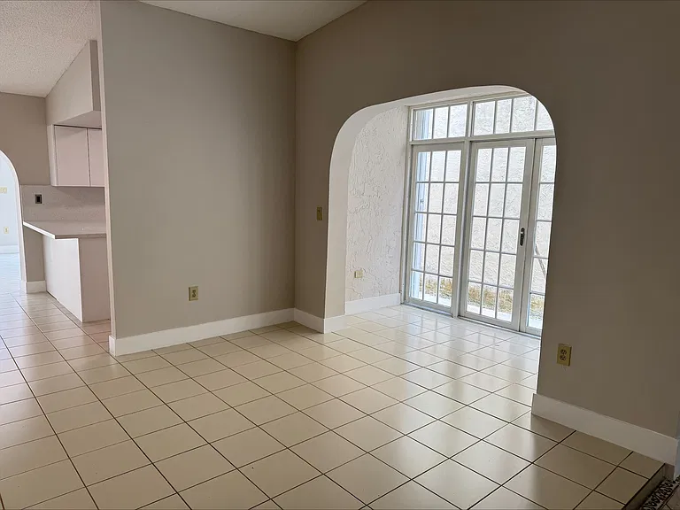 14739 SW 102nd Ter — Photo 3