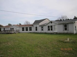 11796 N Amber Rd, Manistee, MI 49660