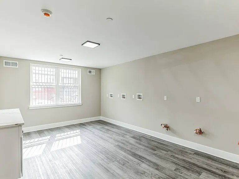 1200 W Loudon St #103 — Photo 9