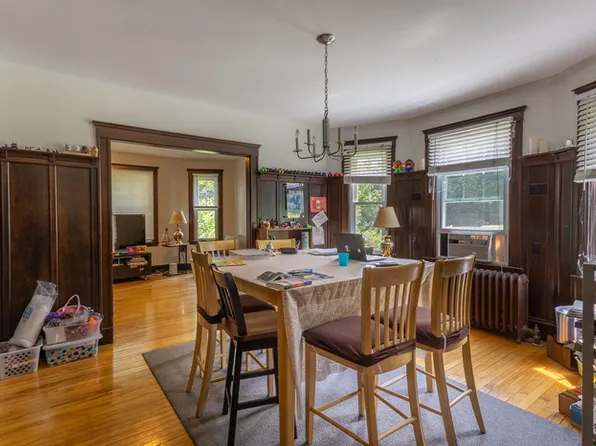 92 Oak Ave Floor 1, Belmont, MA 02478