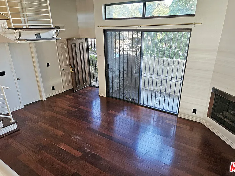13243 Vanowen St #3 — Photo 4