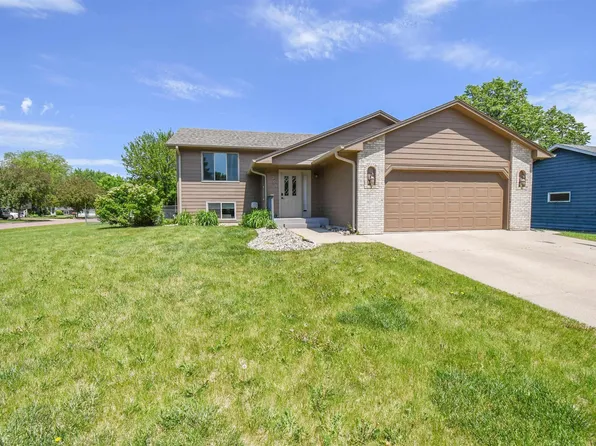 204 W Birchwood Dr, Brandon, SD 57005