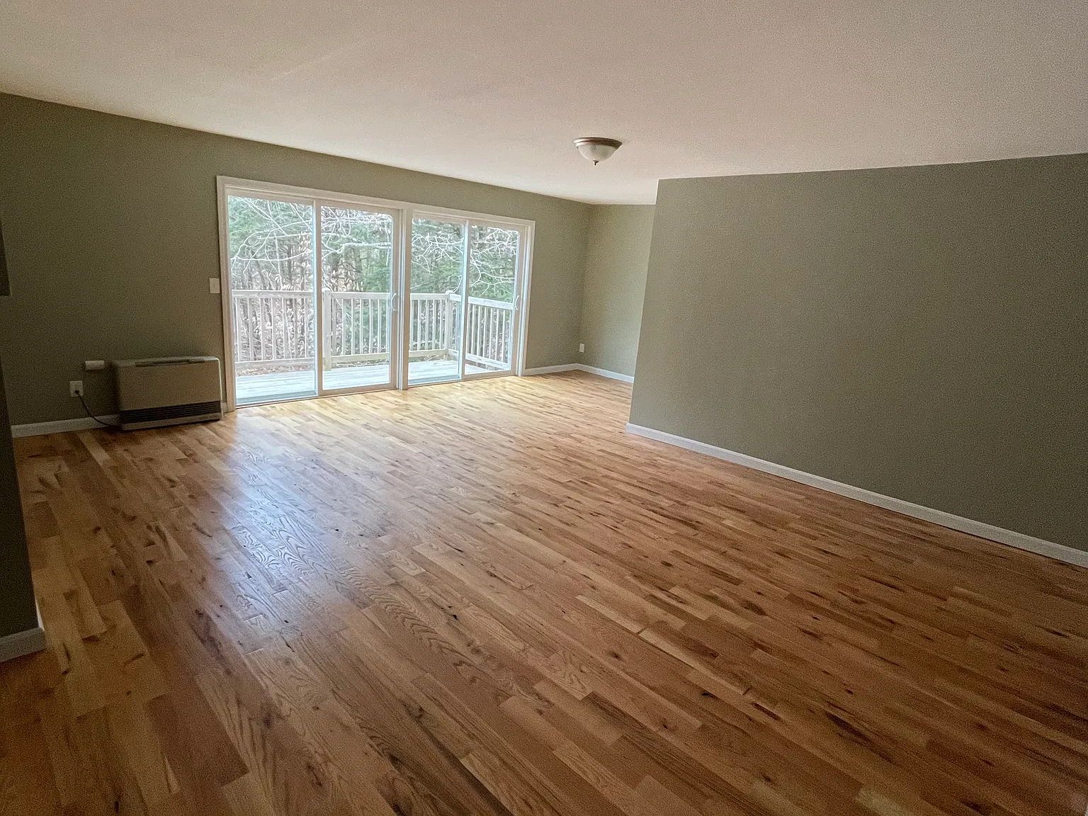 3 bed, 1200 sqft, $1,750 — Photo 4