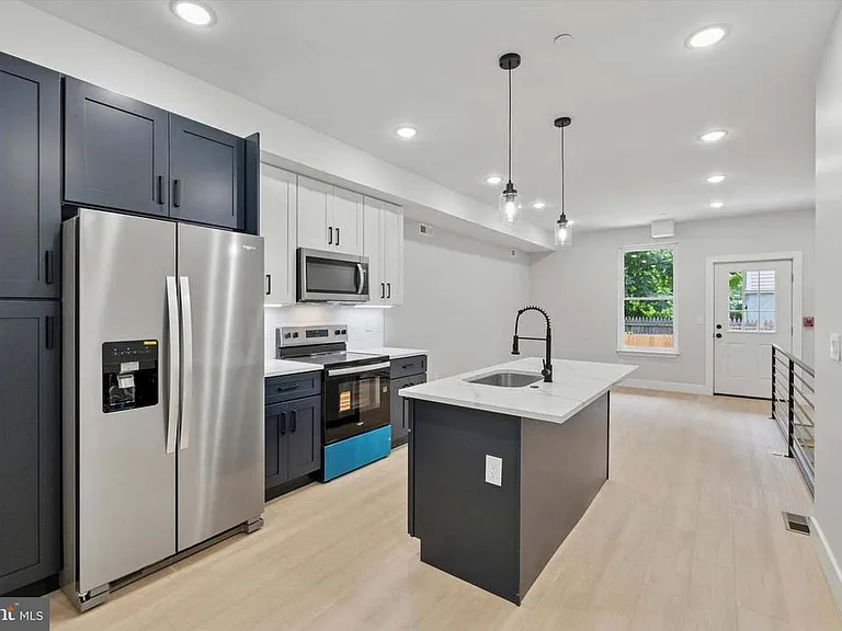 518 W Susquehanna Ave #1 — Photo 11