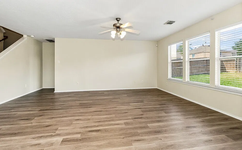4 bed, 2.5 bath, 2658 sqft, $2,175 — Photo 4