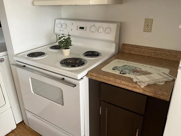 640 Briar Mnr — Photo 3