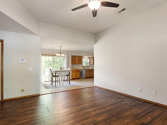 4th image of 3129 W Madison Street