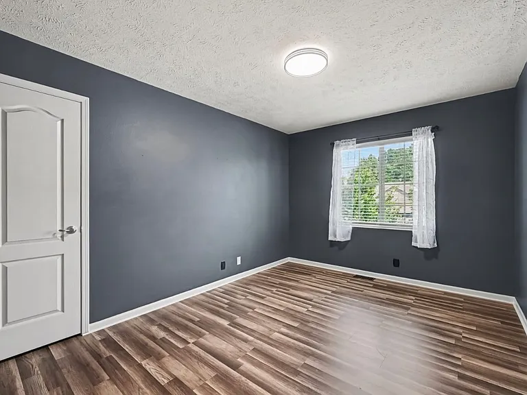 5810 S 191st St — Photo 16