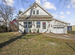 33706 E Spencer Rd, Oak Grove, MO 64075