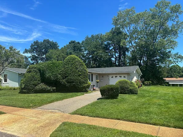 58 Clay Cir, Brick, NJ 08724