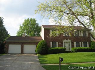 3704 Tyler Ct, Bellflower, IL 62711