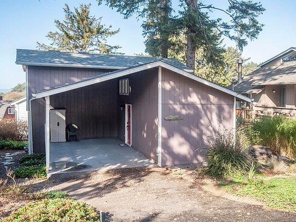 3rd image of 3215 NW Oar Dr