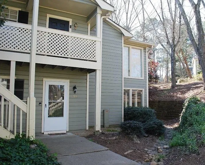 1103 Natchez Trce — Photo 1