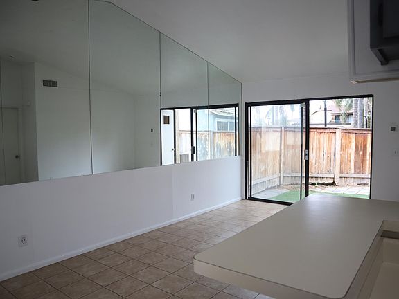 Livingroom with sliding door