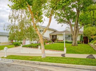 26400 Whispering Leaves Dr, Santa Clarita, CA 91321